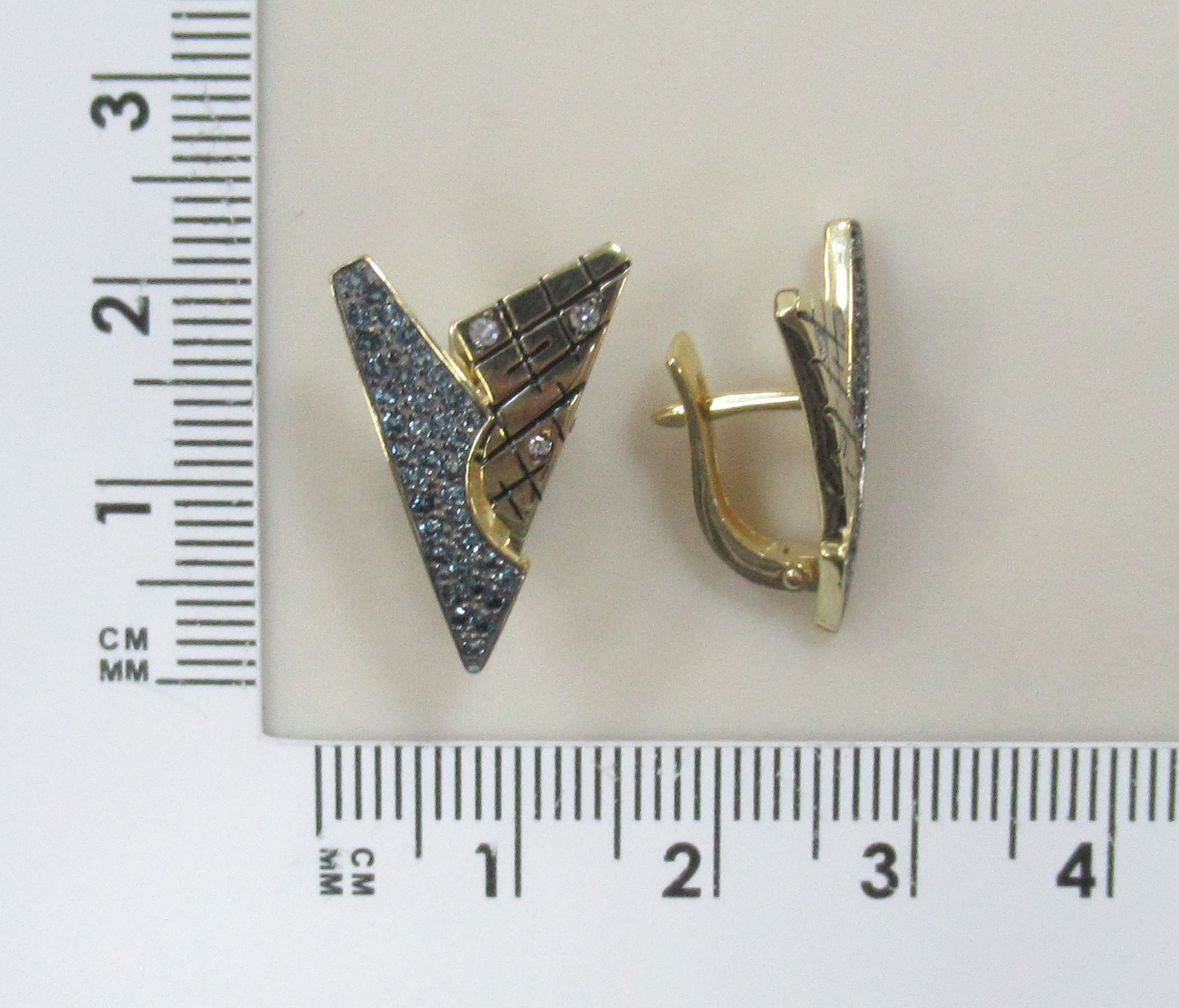 10512-000750 Серьги (Au 585)